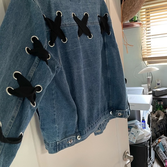 Jean jacket - Picture 3 of 4